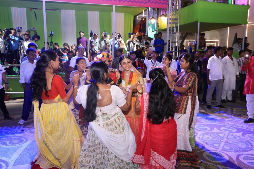 Tripura’s Mayer Gaman Carnival Showcases Diversity from Across India