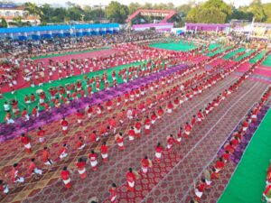 A grand cultural display featuring 1,000 boys and girls