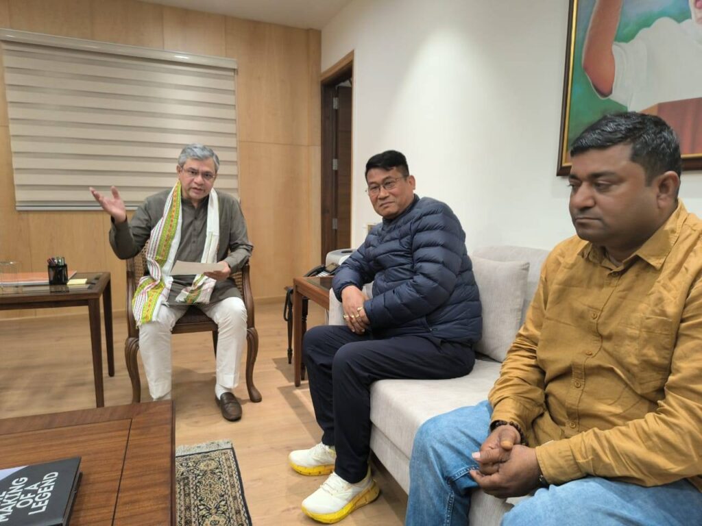 Vaishnaw Backs Key Plan to Modernize Mungiakami Railway Station Soon