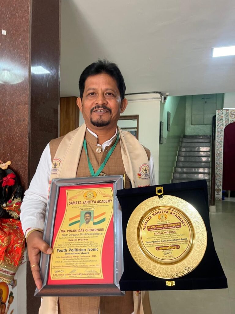 Iconic Award for MLA Pinaki Das Chowdhury