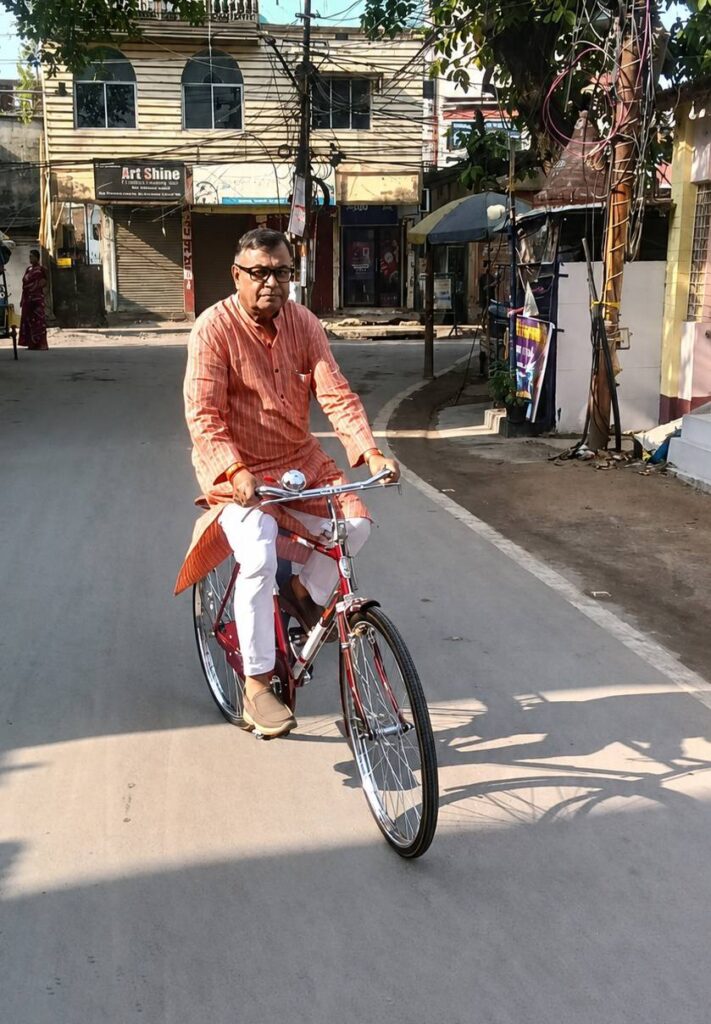 Minister Ratan Lal Nath Uses Bicycle