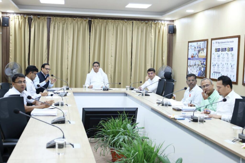 Tripura CM reviews revenue reforms for transparent land governance