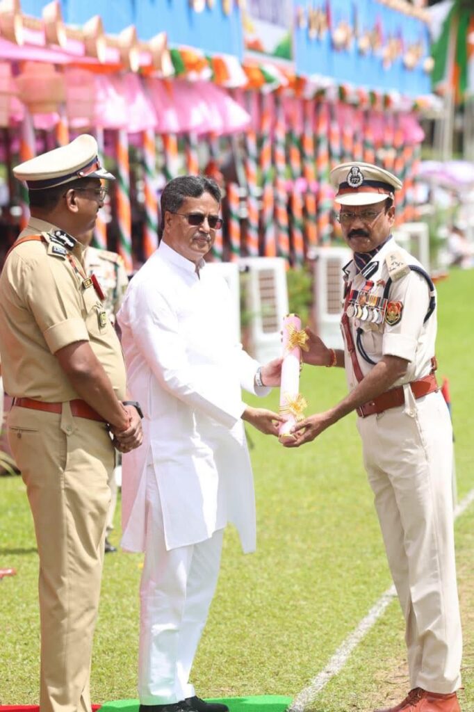 Dr. Manik Saha presents medals to outstanding Tripura police personnel