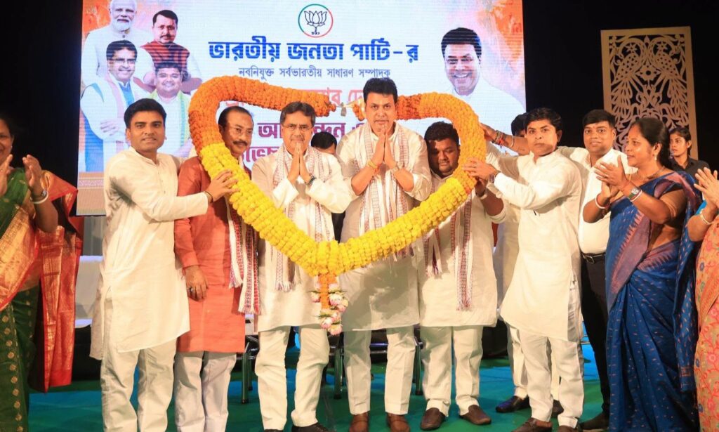 Tripura leaders congratulate Biplab Deb on BJP national responsibility