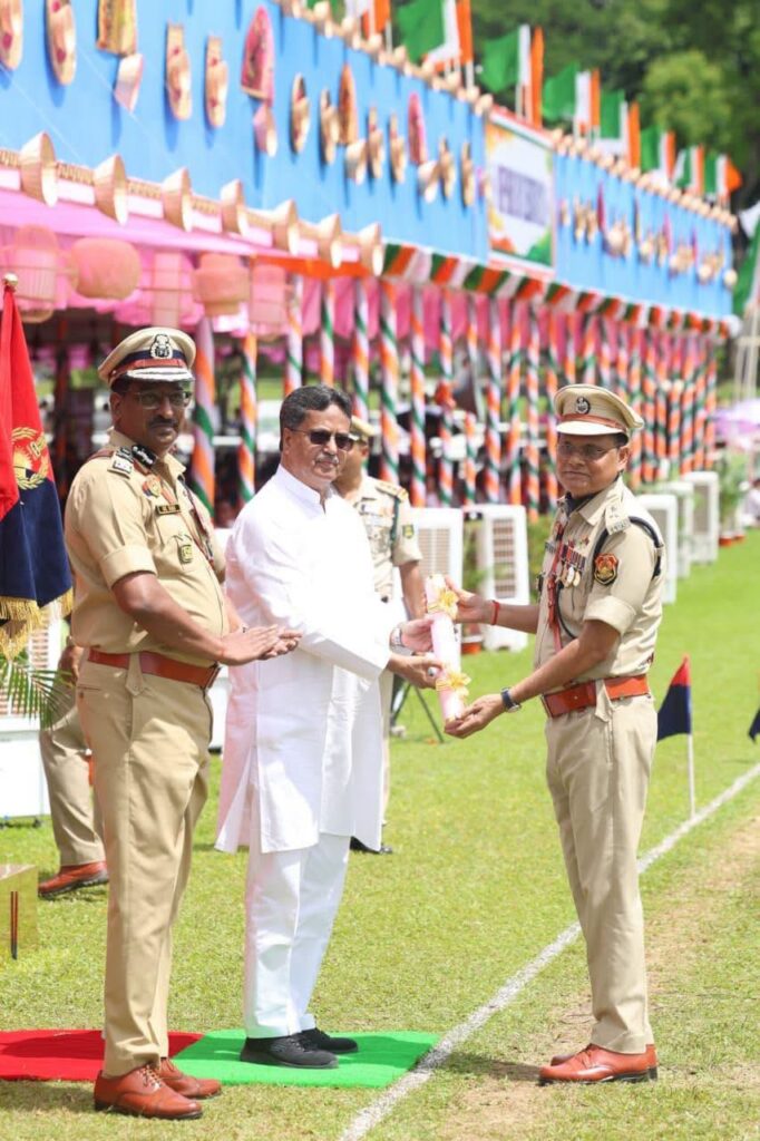 Dr. Manik Saha presents medals to outstanding Tripura police personnel