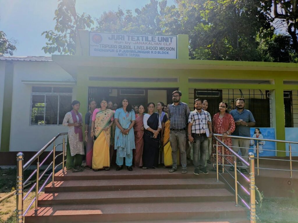 DM Chandni Chandran visits Jubarajnagar textile unit for women's empowerment.