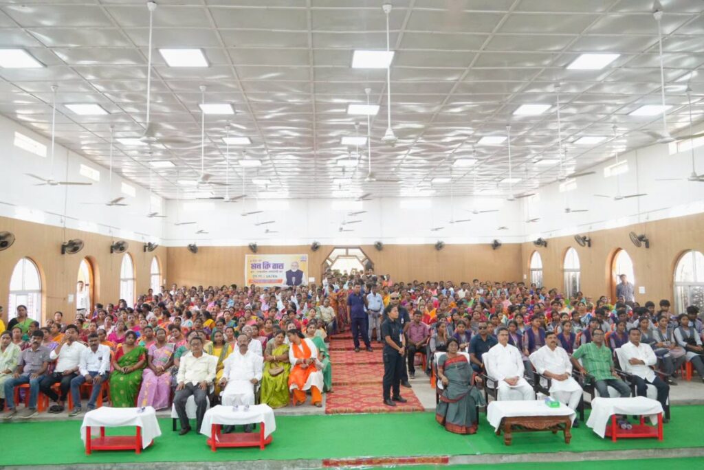 Dr. Saha joined BJP MLA Mina Rani Sarkar, senior party leaders and local residents in hearing the Prime Minister’s 138th episode