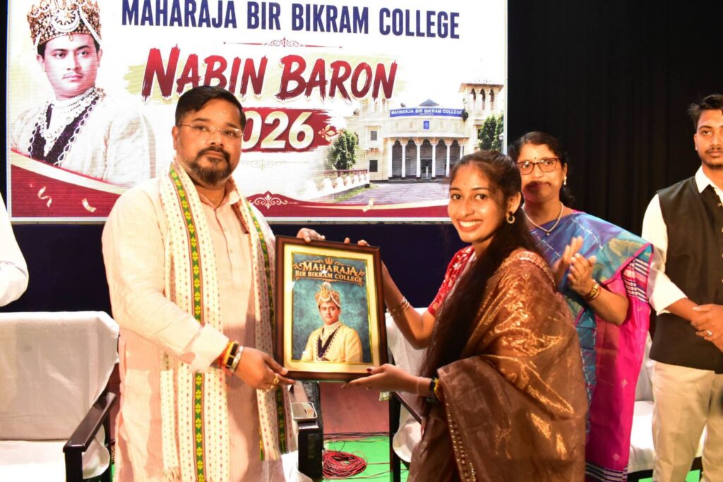 Sushanta Chowdhury welcomes freshers at MBB College, urges students to dream big