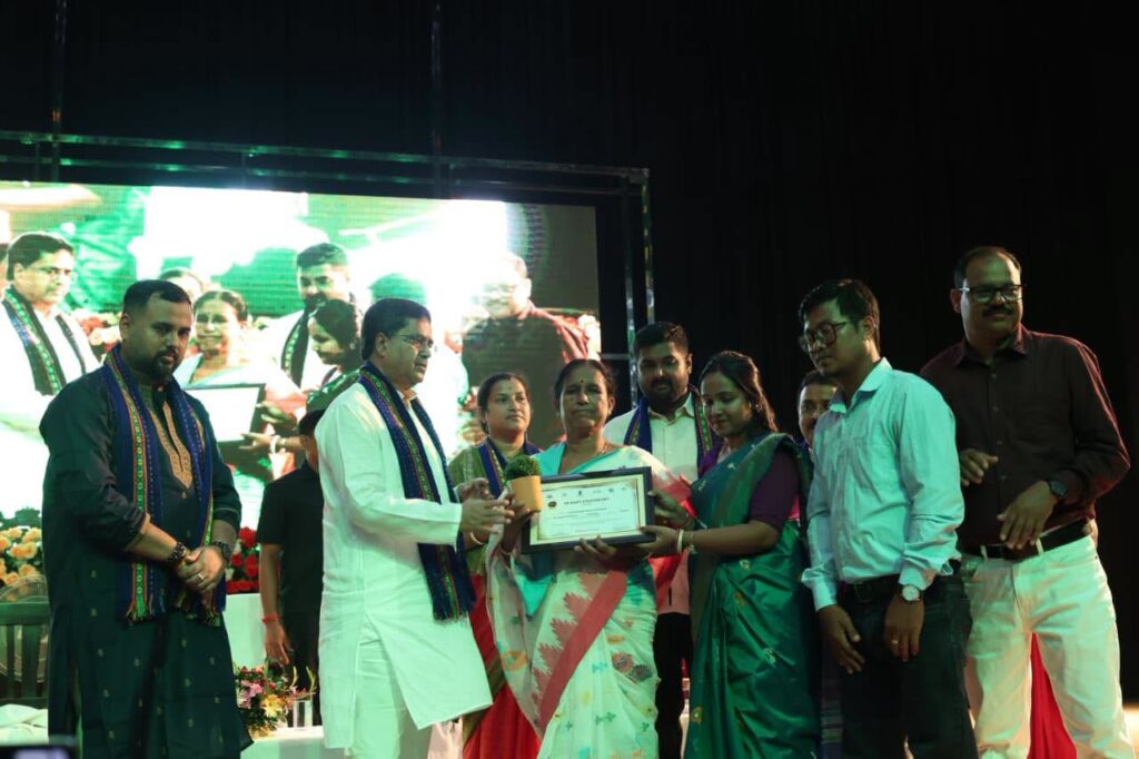CM Manik Saha Distributes Protective Equipment to 100 Bishalgarh Sanitation Workers.