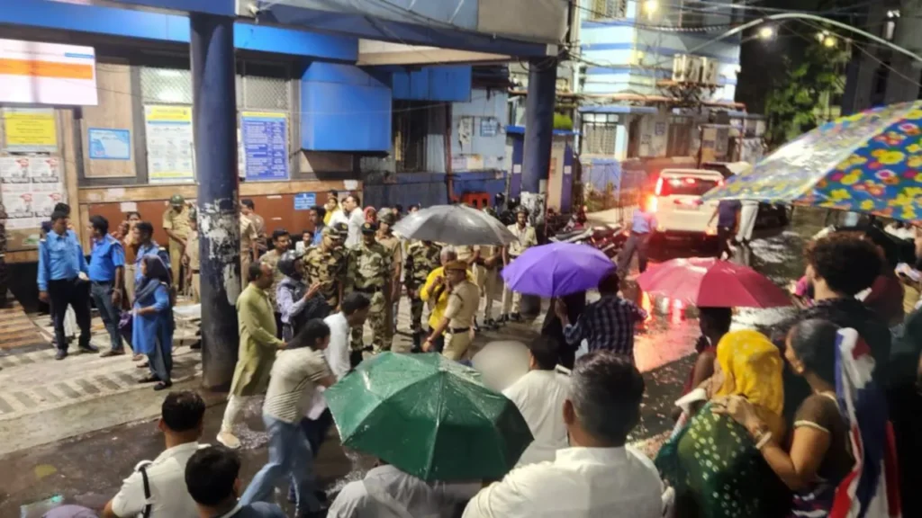 Heavy Rain and Overcrowding Trigger Stampede at Kolkata Durga Puja Pandal.