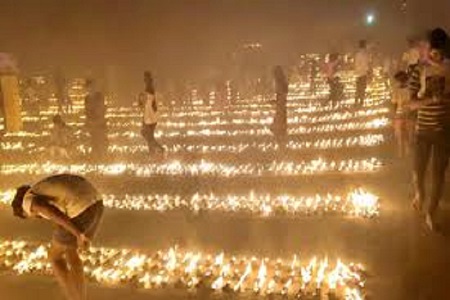 munger’s grand deepotsav lights up ganga banks with over 8-5 lakh diyas