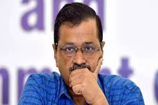 kejriwal faces rs 2026 crore scam charge from cag