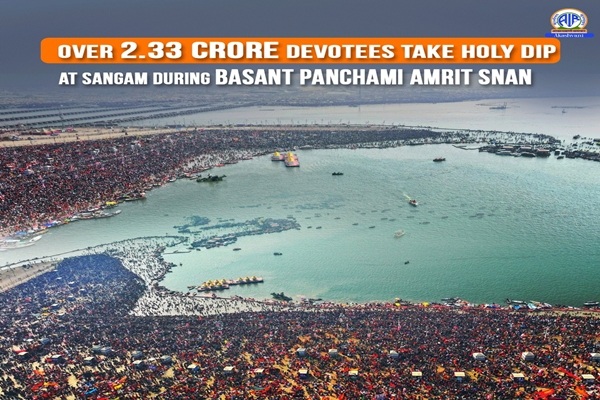 over 2-33 crore devotees take holy dip at sangam during basant panchami