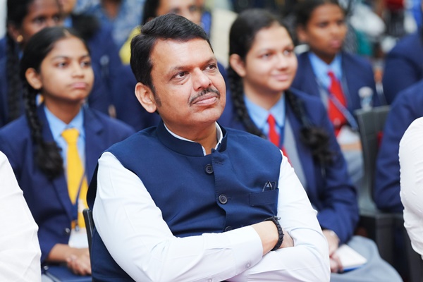 cm devendra fadnavis joins students for pariksha pe charcha highlights pm modi’s key mantras