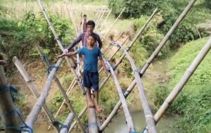 A-Forgotten-Reang-Village_15-Families-Zero-Roads-Endless-Struggle