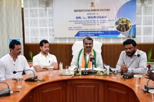 Dr.-Murugan-Holds-Press-meet
