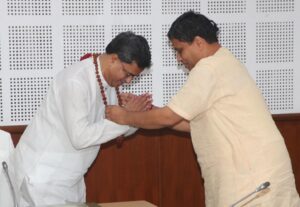 CM Manik Saha Meets Patanjali Chief for Multi-Sectoral Ties
