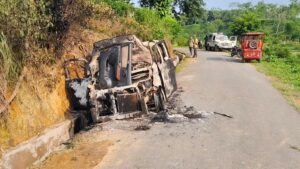Mob-Lynches-Driver-Torches-Vehicle-After-Accident2