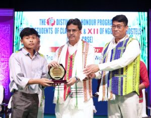 Tripura CM Felicitates Meritorious Janajati Students