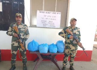 Joint BSF-Police operation uncovers Rs 10 Lakh near Border Joint BSF-Police operation uncovers Rs 10 Lakh near Border