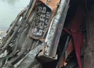 17 Dead in Nepal Bus Tragedy 17 Dead in Nepal Bus Tragedy