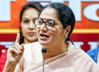 Delhi CM Rekha Gupta slams Kejriwal over judiciary trust crisis Delhi CM Rekha Gupta slams Kejriwal over judiciary trust crisis