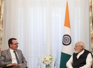 PM Modi Highlights India Opportunities During CEO Meetings in Paris PM Modi Highlights India Opportunities During CEO Meetings in Paris