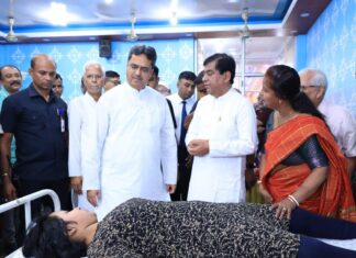Divyang Woman Donates Blood, CM Manik Saha Praises Act Divyang Woman Donates Blood, CM Manik Saha Praises Act