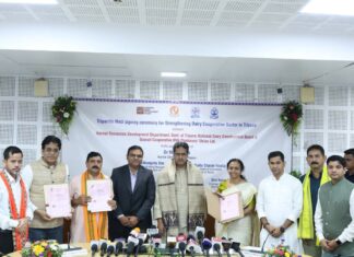 Dairy industry can play vital role in strengthening economy: CM Dairy industry can play vital role in strengthening economy: CM