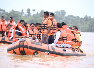 Odisha CM reviews flood relief operations Odisha CM reviews flood relief operations