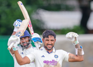 Rishabh suffers right shoulder pain as Dhruv Jurel keeps wickets Rishabh suffers right shoulder pain as Dhruv Jurel keeps wickets