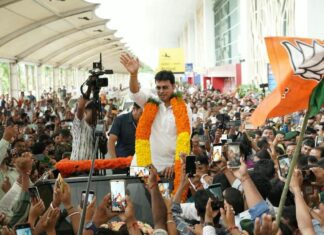 Biplab Deb Gets Rousing Welcome in Tripura After BJP National Appointment Biplab Deb Gets Rousing Welcome in Tripura After BJP National Appointment