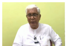 Manik Sarkar Backs TET Protesters, Demands Early Recruitment in Tripura Manik Sarkar Backs TET Protesters, Demands Early Recruitment in Tripura